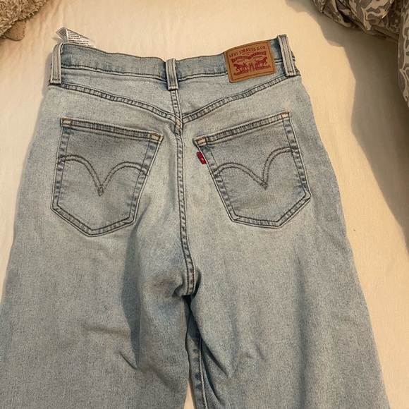 levis - Picture 3 of 6